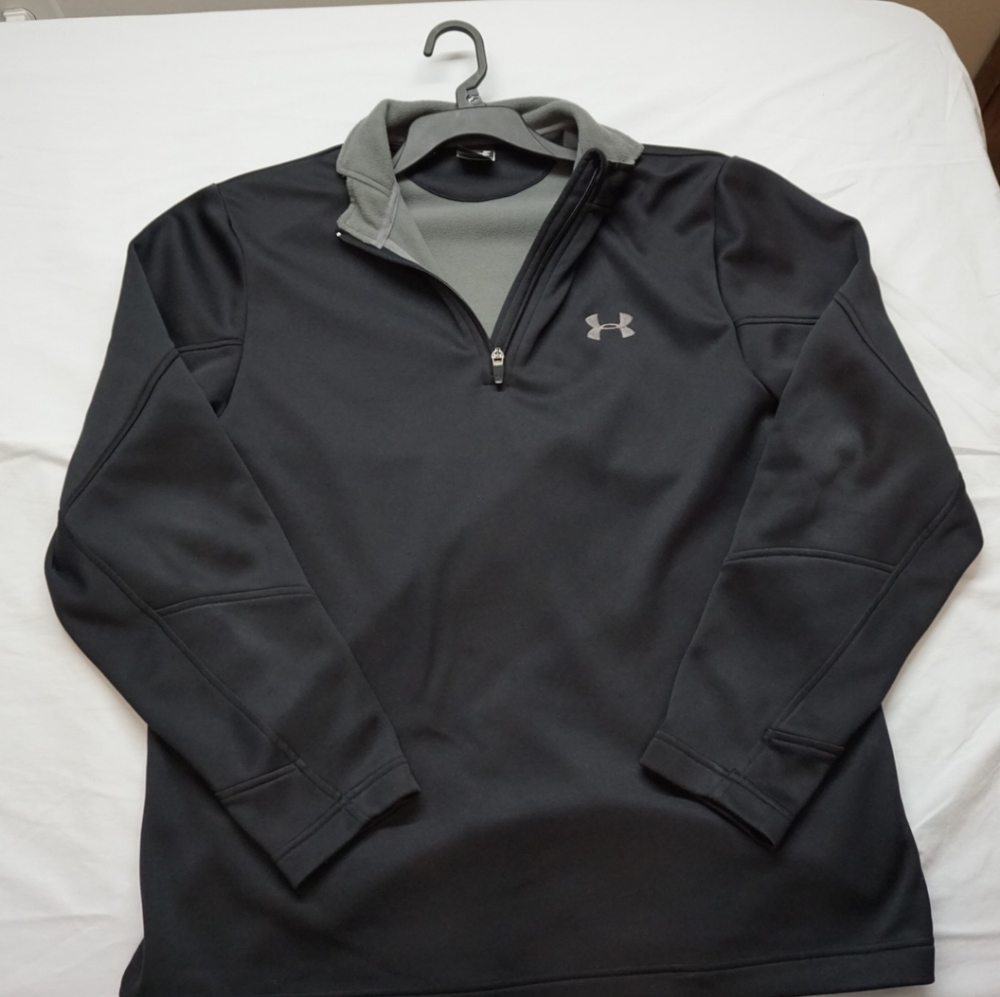 Mens Under Armour pullover
